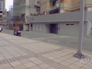 Modelmedia asia-picking επάνω ένα motorcycle γυναίκα επί ο street-chu meng shu-mdag-0003-best πρωτότυπο ασία Ενήλικος ταινία βίντεο
